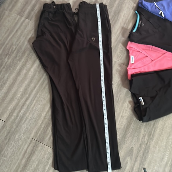 Scrubs lot! Small - Picture 2 of 2